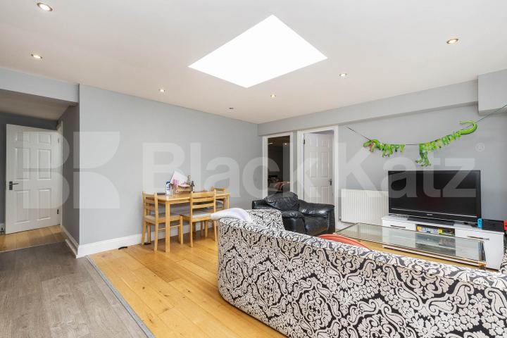 spacious 3 bedroom property with bills included except for council tax Camden Road , Holloway